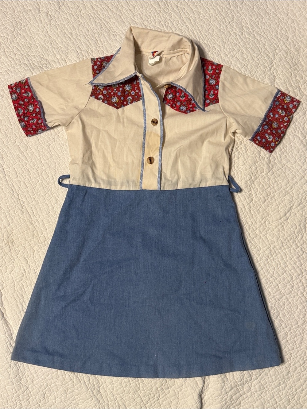 Vintage 1970s Girls Cream and Blue Casual Dress with Red Floral Trim